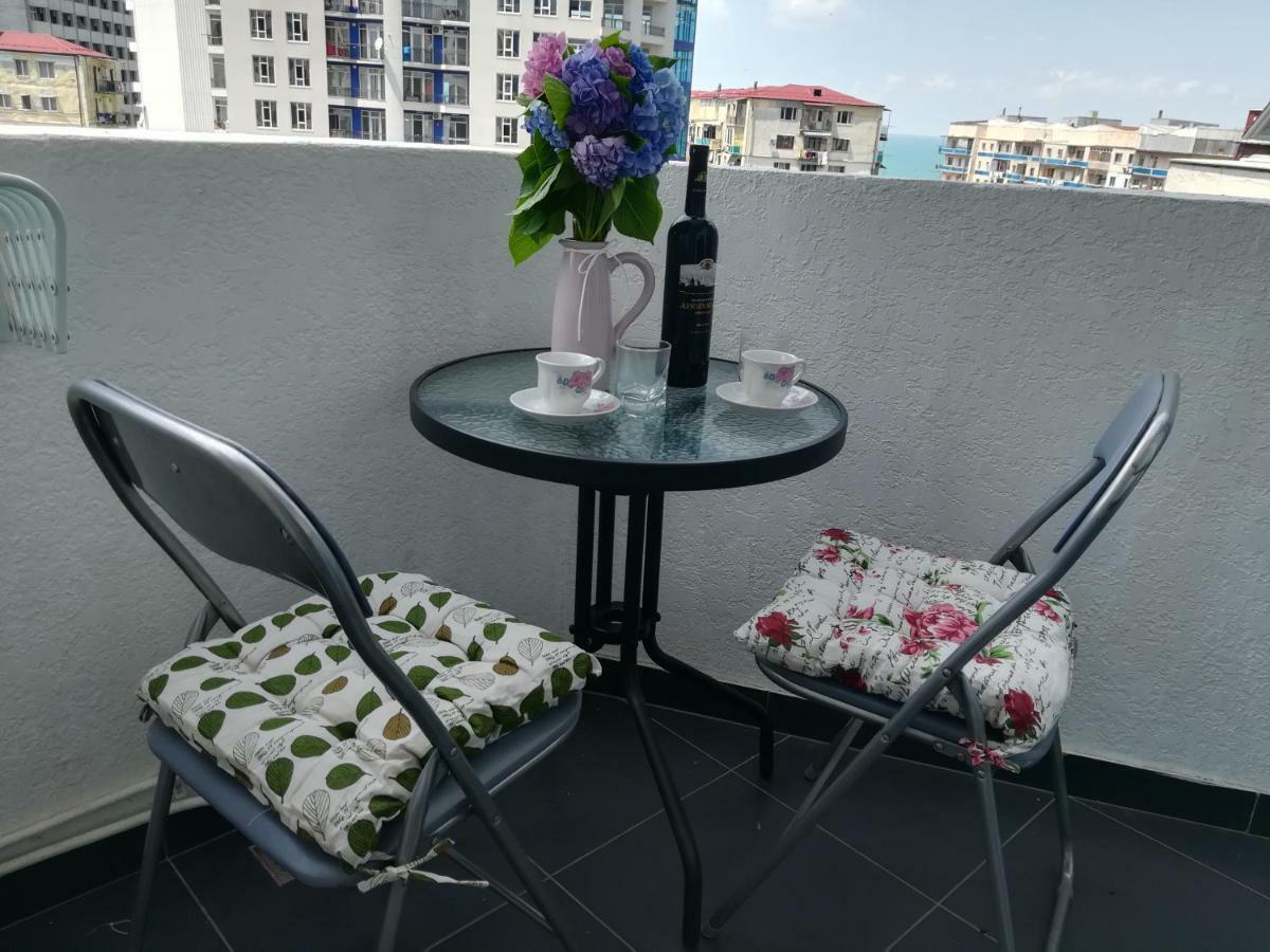 Apartament In Real Pealce In Batumi Luaran gambar